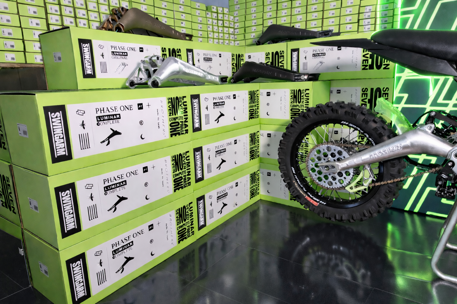 Stock IZI Brothers Phase One Sur-Ron Light Bee X distribution France KO Powersports pièces performance aluminium et titane